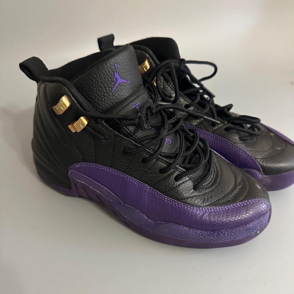 Nike Air Jordan‎ 12 Retro Field Purple Black Gold Youth 6.5Y 153265-051 Sneaker
